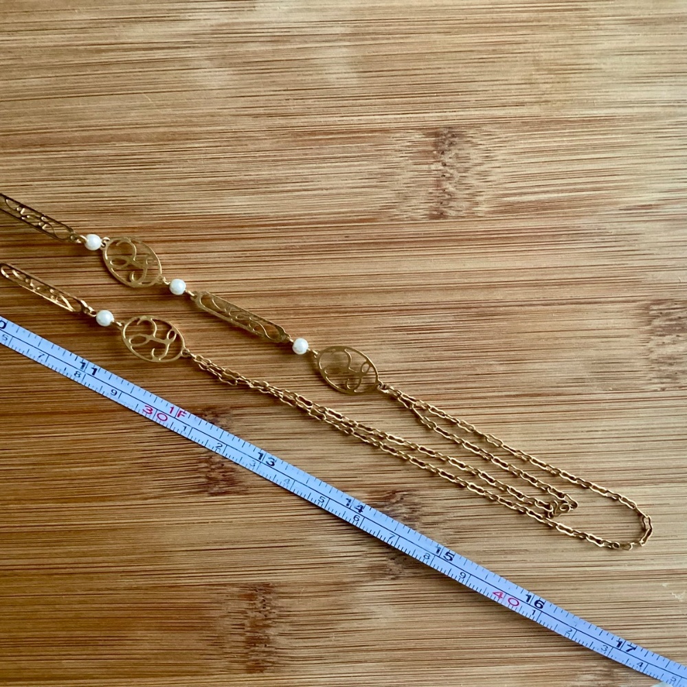 Avon Vintage Gold Tone Long Layered chain Pearl Initial Touch Necklace “L” Gift - Picture 8 of 10